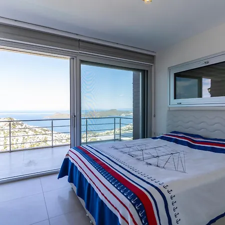 فيلة Charming With Sea View In بودروم