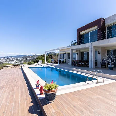 Charming With Sea View In
